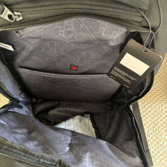 Ogio Backpack - Picture 3 of 6